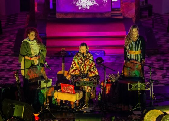 hol5 Mayita Music in the Netherlands - Willa Kveta & Gina Savino